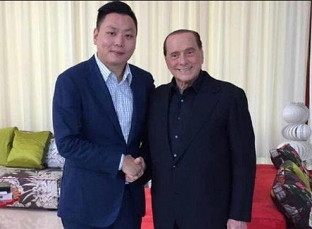 被白丝护士榨精脚交