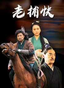 广场上的妹子